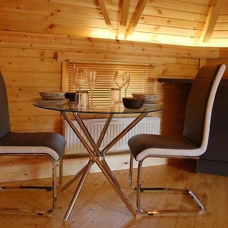 Romantic Rural Retreats Crewkerne Esterno foto